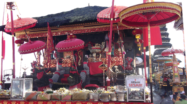 Chinese shrine at Batur Temple