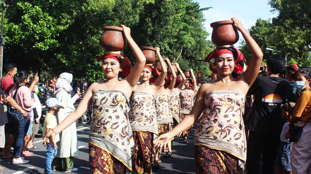 Bali Arts Festival Parade