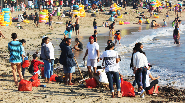 Beach clean up