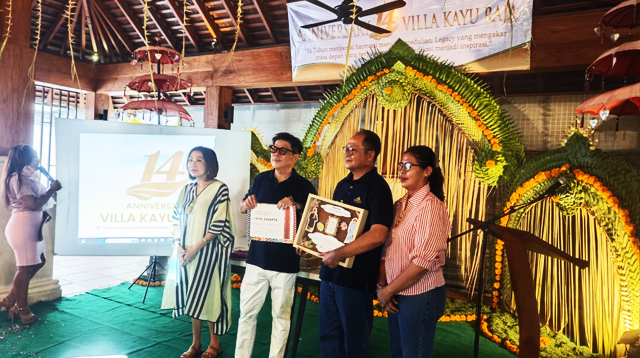 Villa Kayu Raja